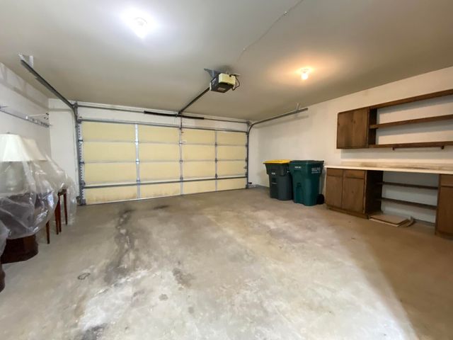 3301 Milestone Creek Court, Valparaiso, IN 46385