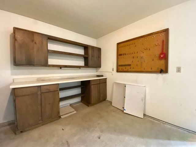 3301 Milestone Creek Court, Valparaiso, IN 46385
