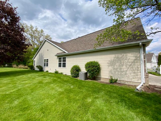 3301 Milestone Creek Court, Valparaiso, IN 46385