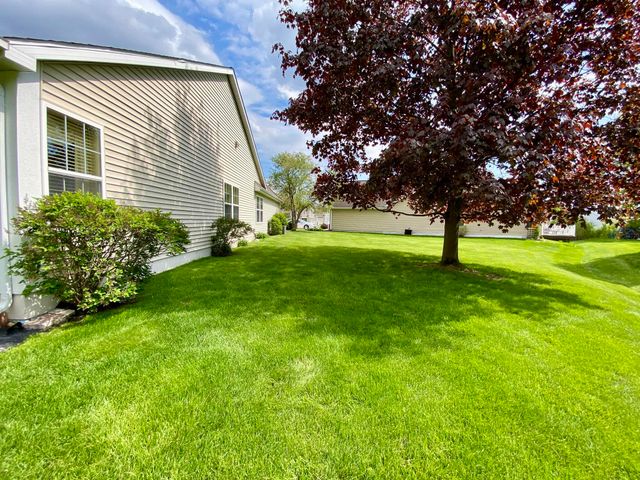 3301 Milestone Creek Court, Valparaiso, IN 46385