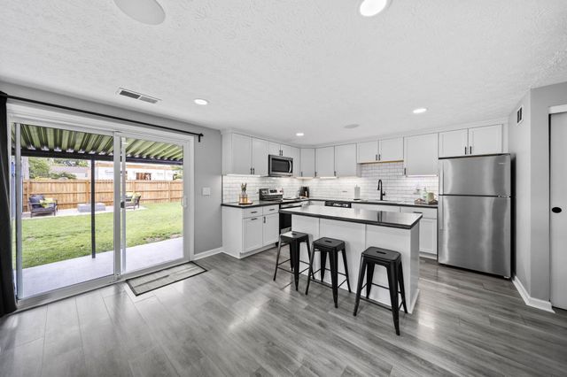 2224 Kilbourne Avenue, Columbus, OH 43229