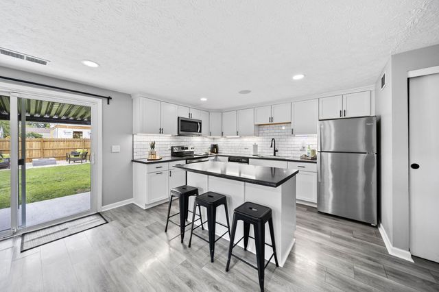2224 Kilbourne Avenue, Columbus, OH 43229