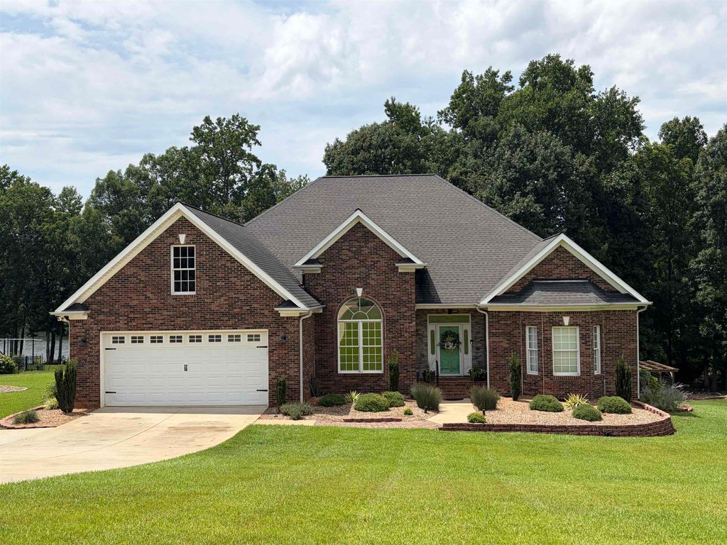 171 Shore Heights Drive, Inman, SC 29349