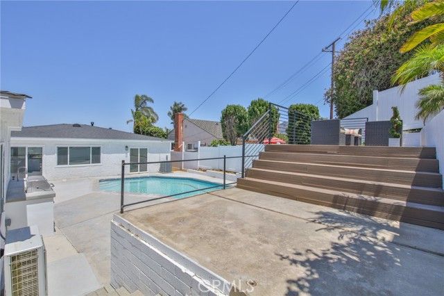 204 Via Colusa, Redondo Beach, CA 90277