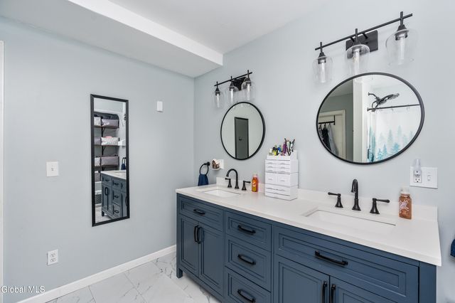 23 Geiser Road, North Greenbush, NY 12198