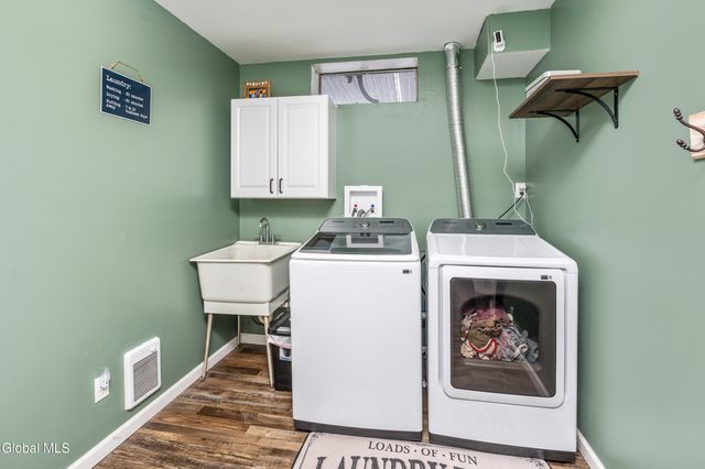 23 Geiser Road, North Greenbush, NY 12198