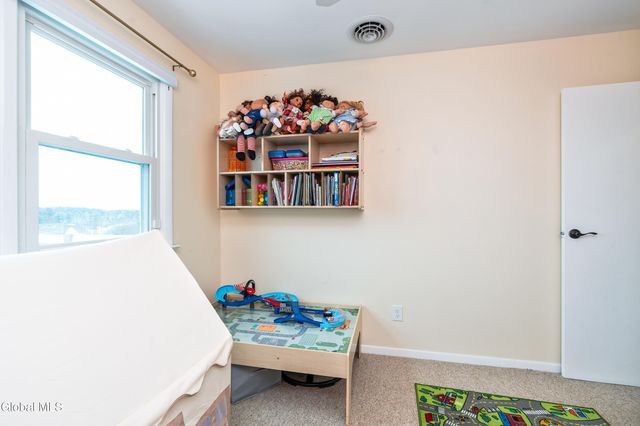 23 Geiser Road, North Greenbush, NY 12198