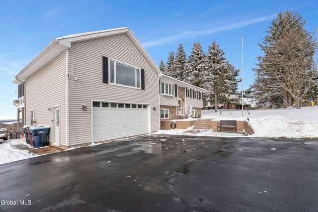 23 Geiser Road, North Greenbush, NY 12198