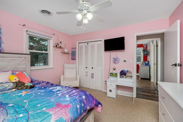 23 Geiser Road, North Greenbush, NY 12198