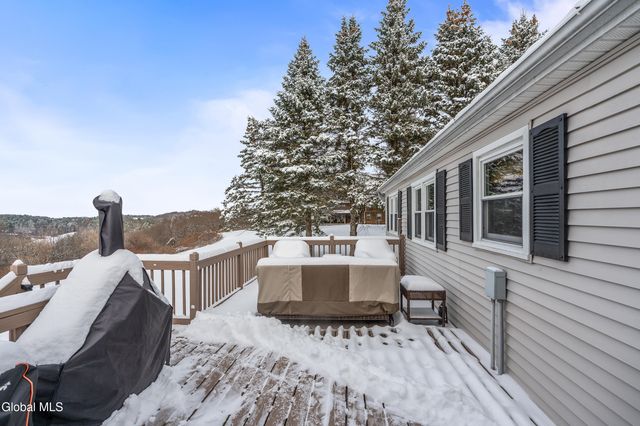 23 Geiser Road, North Greenbush, NY 12198