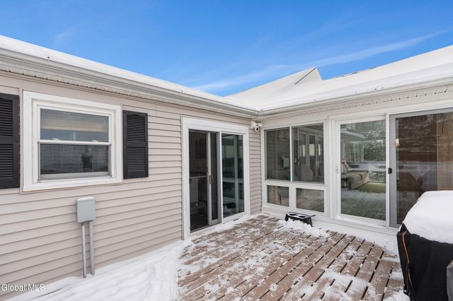 23 Geiser Road, North Greenbush, NY 12198