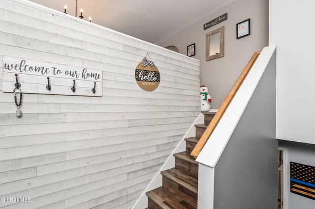 23 Geiser Road, North Greenbush, NY 12198