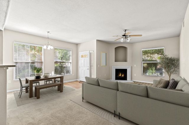1332 MILANO Dr #5, West Sacramento, CA 95691