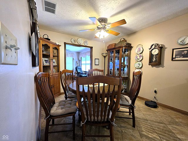 205 Locust Lane, Mooresville, IN 46158