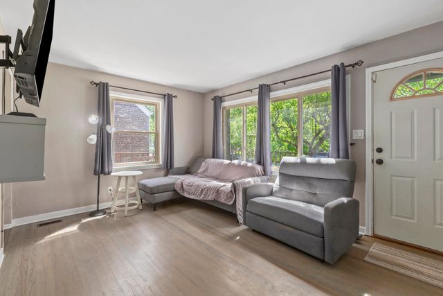 7405 Howard Avenue, Hammond, IN 46324