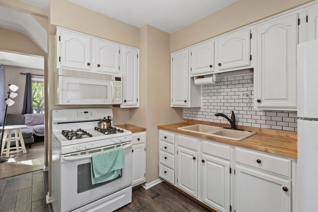 7405 Howard Avenue, Hammond, IN 46324