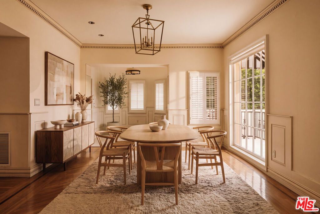 8233 Roxbury Road, Los Angeles, CA 90069 — photo 3