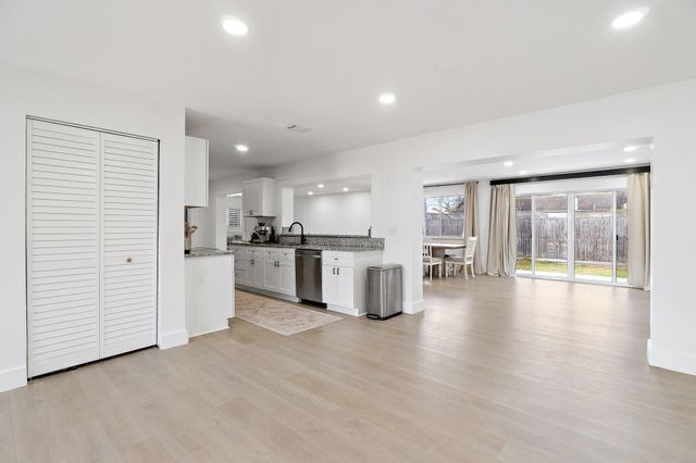 1851 SE Jackson Street, Stuart, FL 34997