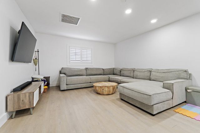 1851 SE Jackson Street, Stuart, FL 34997