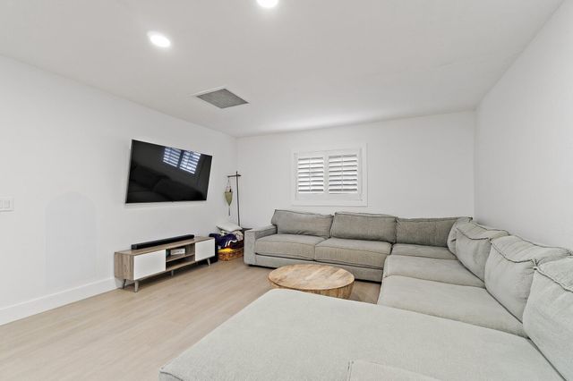 1851 SE Jackson Street, Stuart, FL 34997