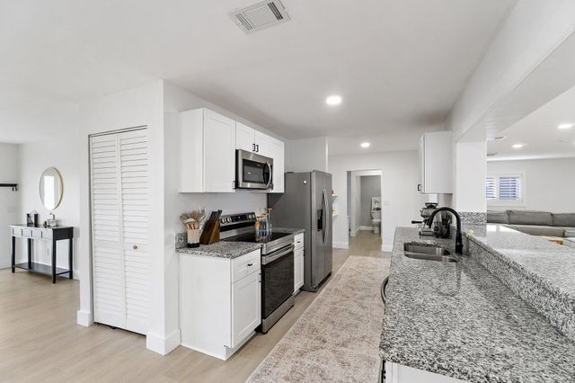 1851 SE Jackson Street, Stuart, FL 34997