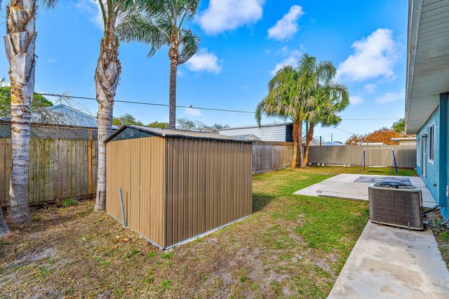 1851 SE Jackson Street, Stuart, FL 34997