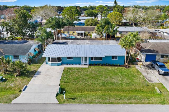 1851 SE Jackson Street, Stuart, FL 34997
