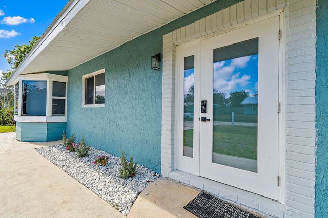 1851 SE Jackson Street, Stuart, FL 34997