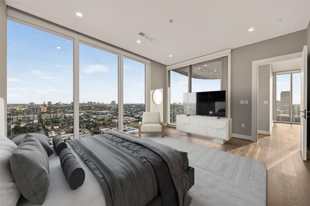 1711 Allen Parkway 2203, Houston, TX 77019