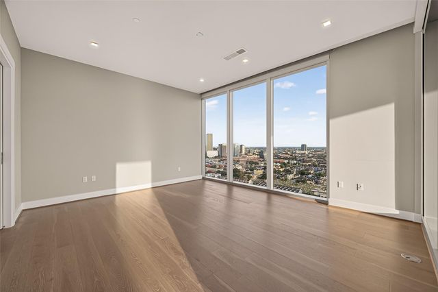 1711 Allen Parkway 2203, Houston, TX 77019