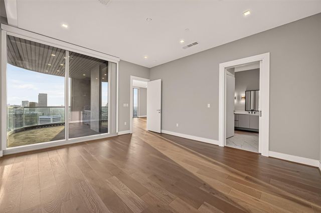 1711 Allen Parkway 2203, Houston, TX 77019