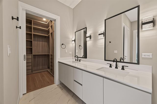 1711 Allen Parkway 2203, Houston, TX 77019