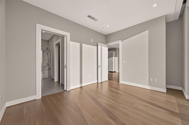 1711 Allen Parkway 2203, Houston, TX 77019