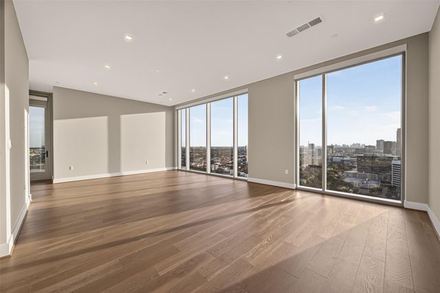 1711 Allen Parkway 2203, Houston, TX 77019