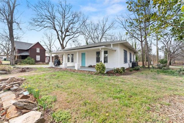 5919 Chattahoochee Street, Lula, GA 30554