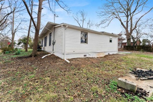 5919 Chattahoochee Street, Lula, GA 30554