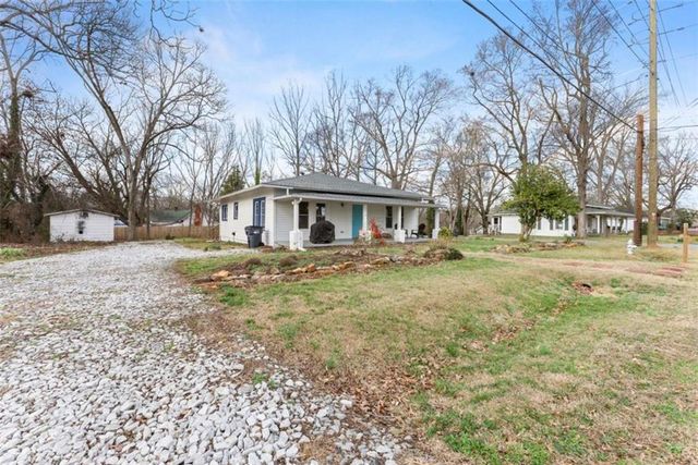 5919 Chattahoochee Street, Lula, GA 30554