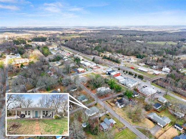 5919 Chattahoochee Street, Lula, GA 30554