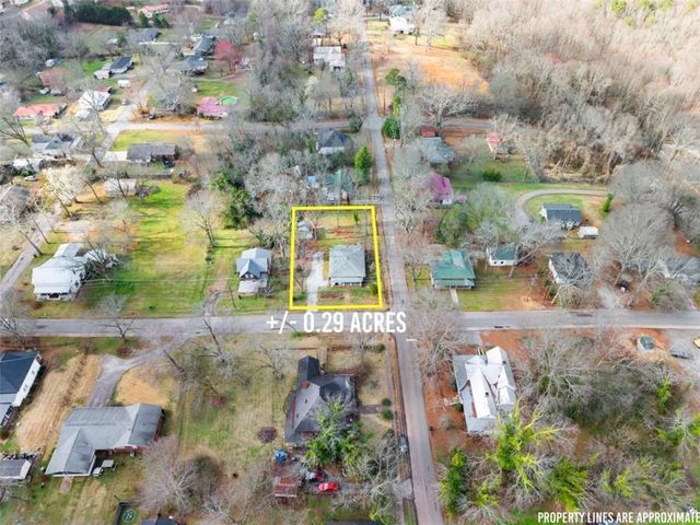 5919 Chattahoochee Street, Lula, GA 30554