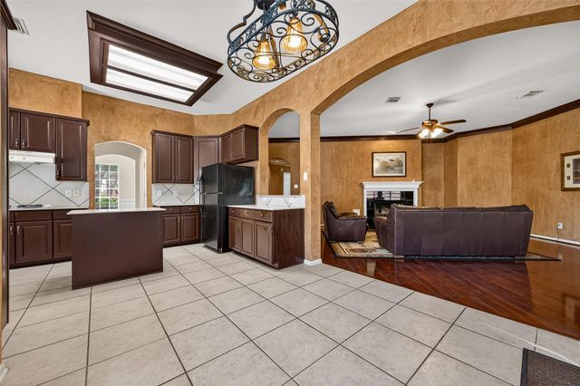 6323 Echo Lakes Lane, Missouri City, TX 77459