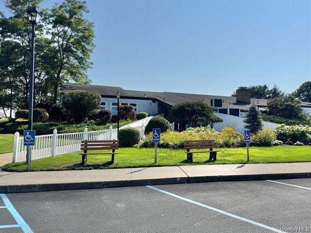 54 Dogwood Lane, Manorville, NY 11949