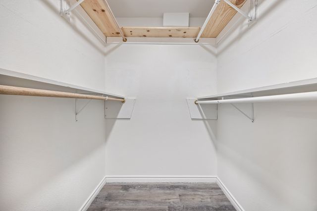 823 S Wildwood Drive, Irving, TX 75060