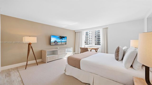 102 24th St 904, Miami Beach, FL 33139