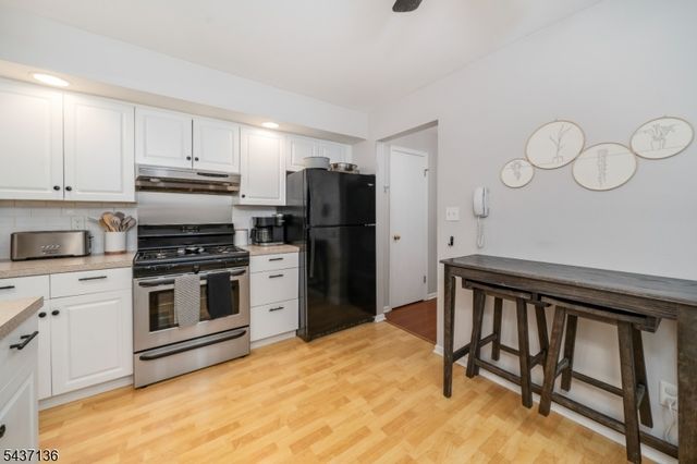 11 Sentinel Ct, Chatham Twp., NJ 07928