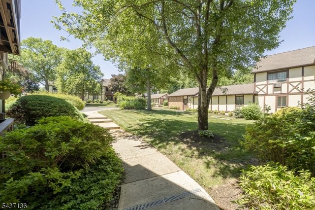11 Sentinel Ct, Chatham Twp., NJ 07928