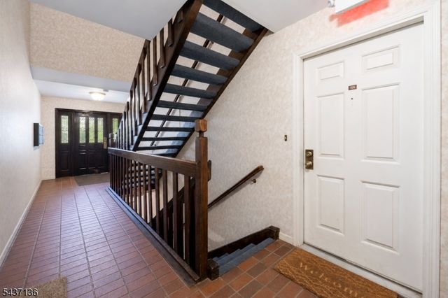 11 Sentinel Ct, Chatham Twp., NJ 07928