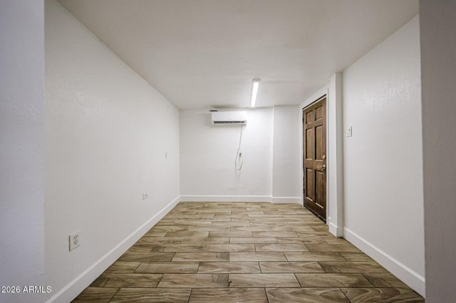 2621 W AVALON Drive, Phoenix, AZ 85017