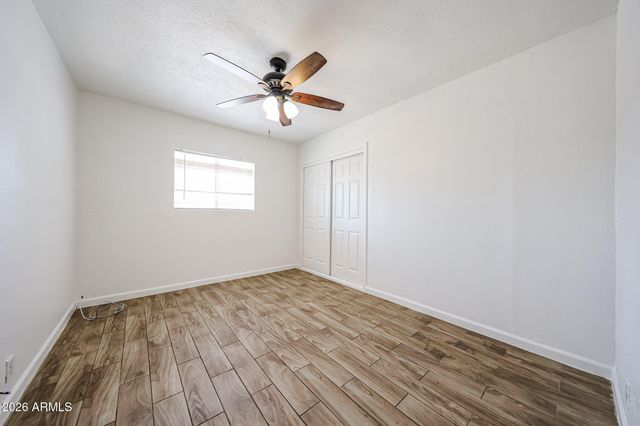 2621 W AVALON Drive, Phoenix, AZ 85017