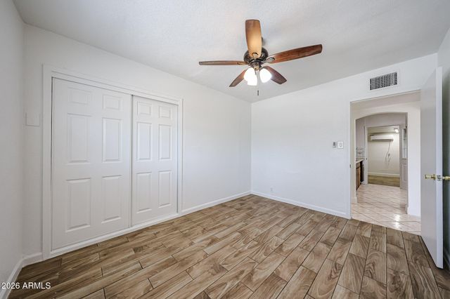 2621 W AVALON Drive, Phoenix, AZ 85017