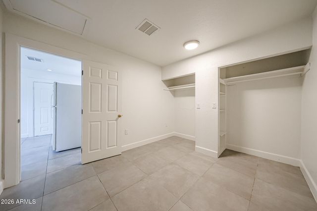 2621 W AVALON Drive, Phoenix, AZ 85017